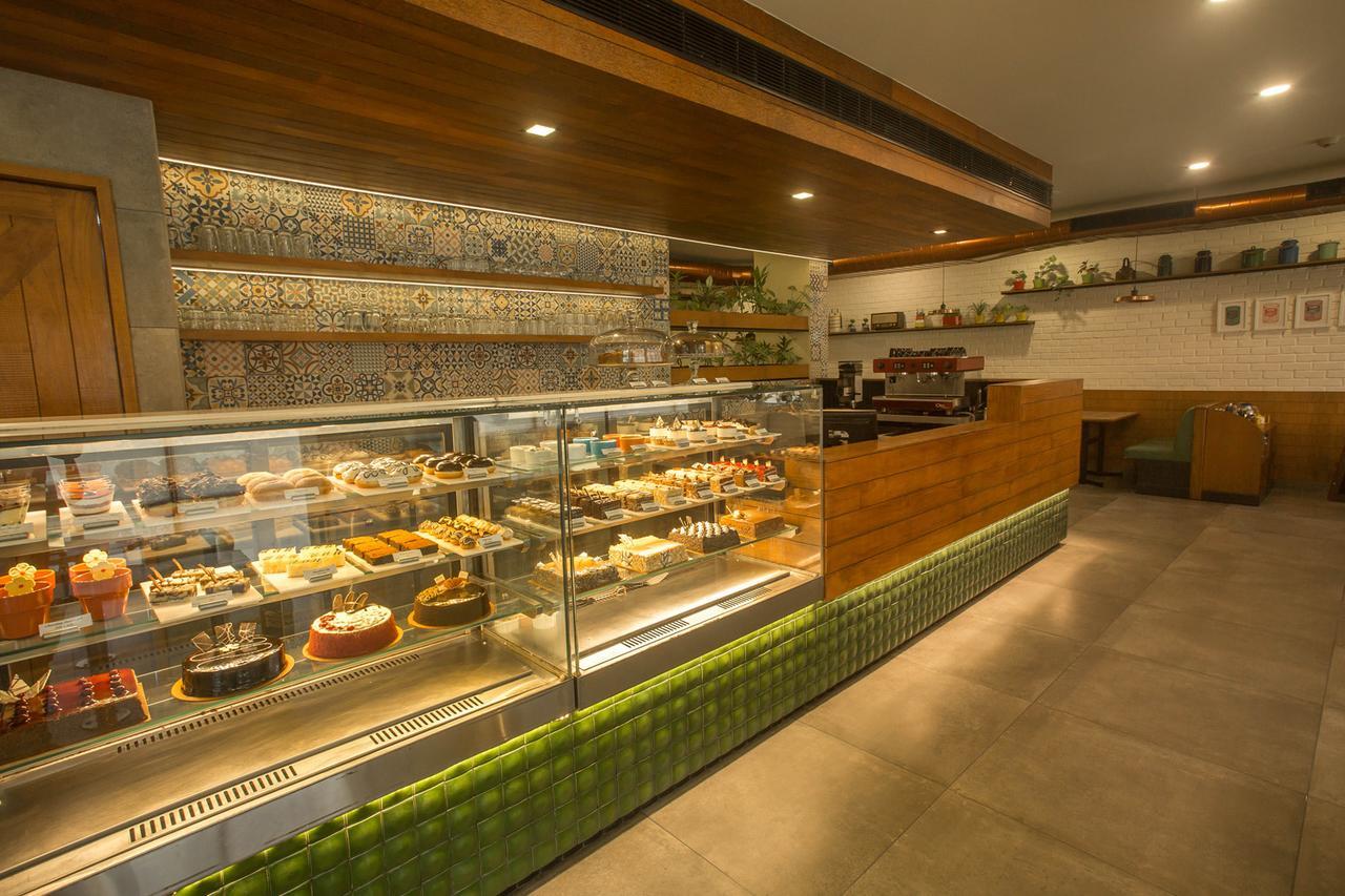 The Avenue Regent Kochi Exterior foto