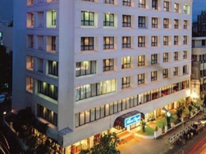 The Avenue Regent Kochi Exterior foto
